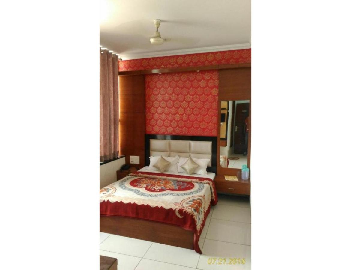 Hotel Kirandeep Agra Агра Экстерьер фото