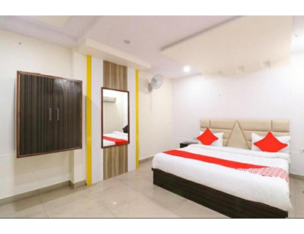 Hotel Kirandeep Agra Агра Экстерьер фото