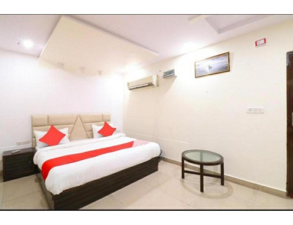 Hotel Kirandeep Agra Агра Экстерьер фото