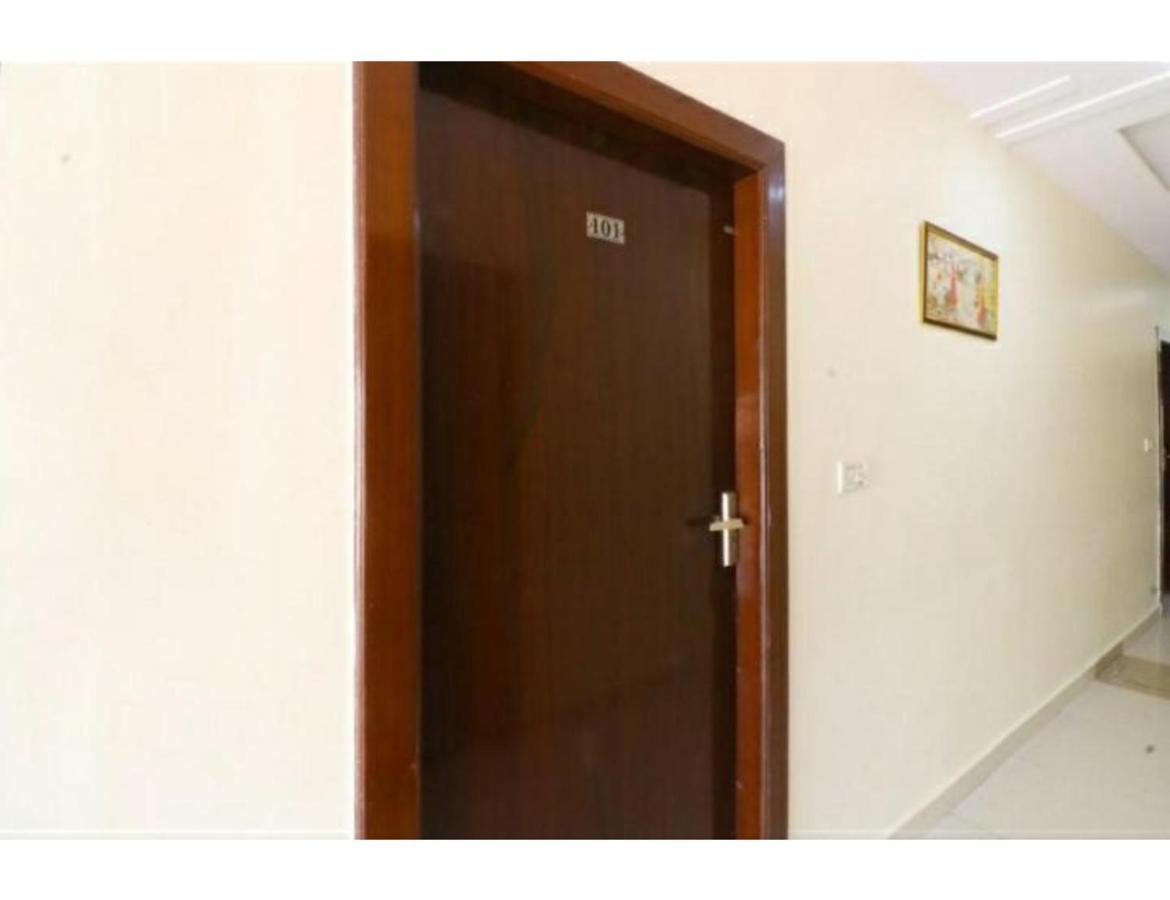 Hotel Kirandeep Agra Агра Экстерьер фото