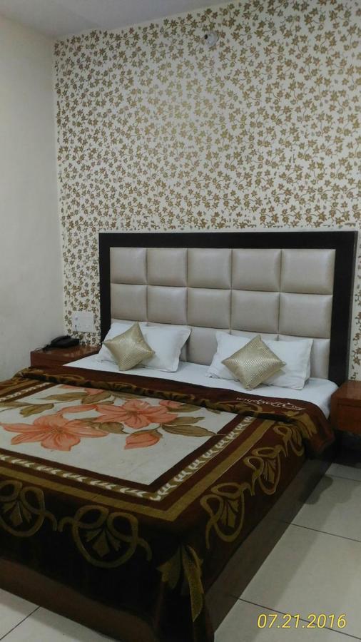 Hotel Kirandeep Agra Агра Экстерьер фото